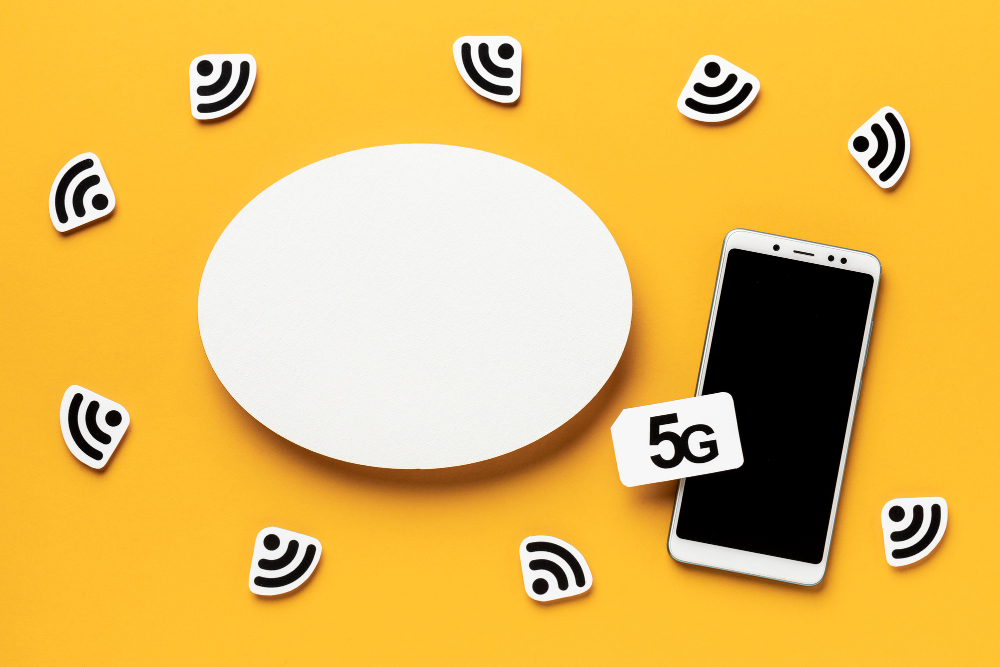 Mesh Wi-Fi router with smartphone and wireless signal icons representing fast 5G and home network connectivity
